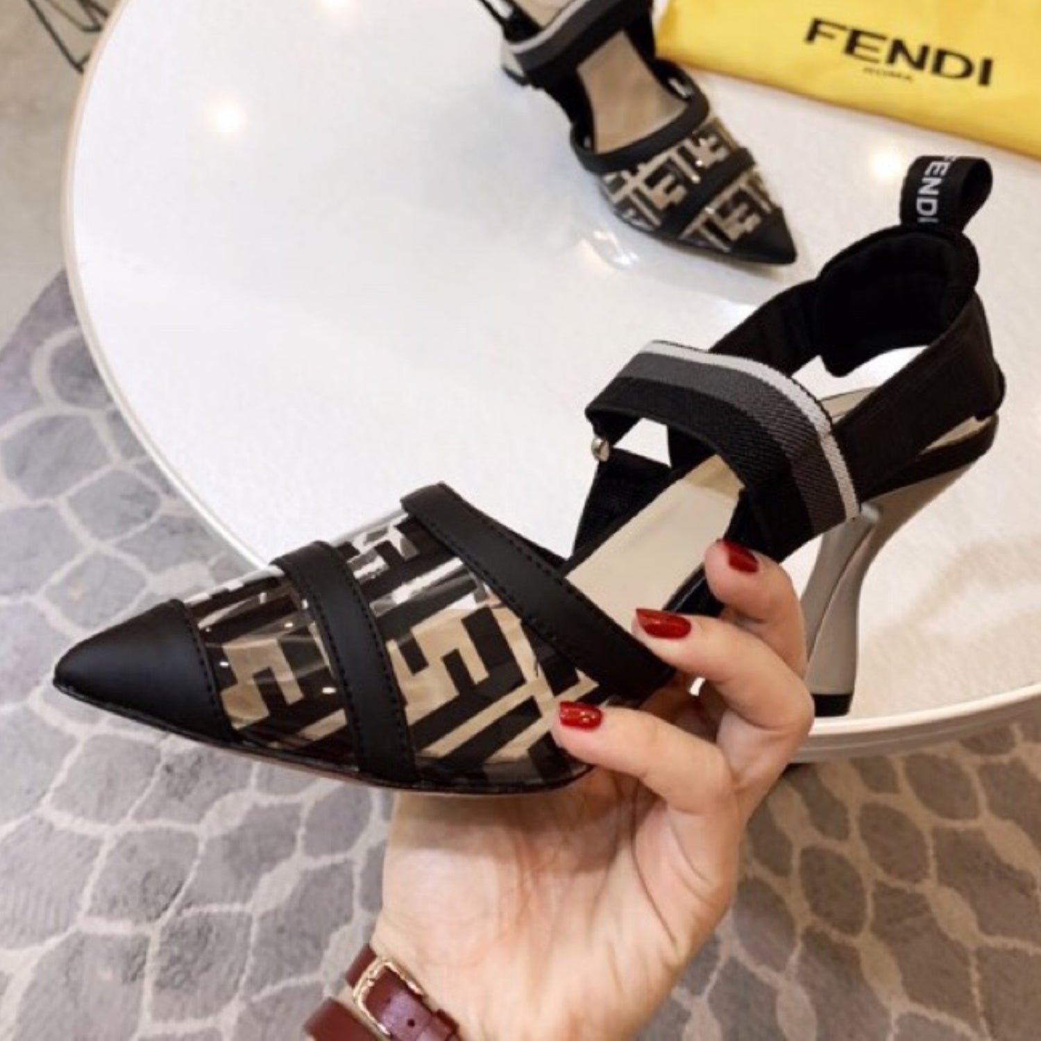 FND Black Pumps with Leather Canvas and 9.5cm Heel