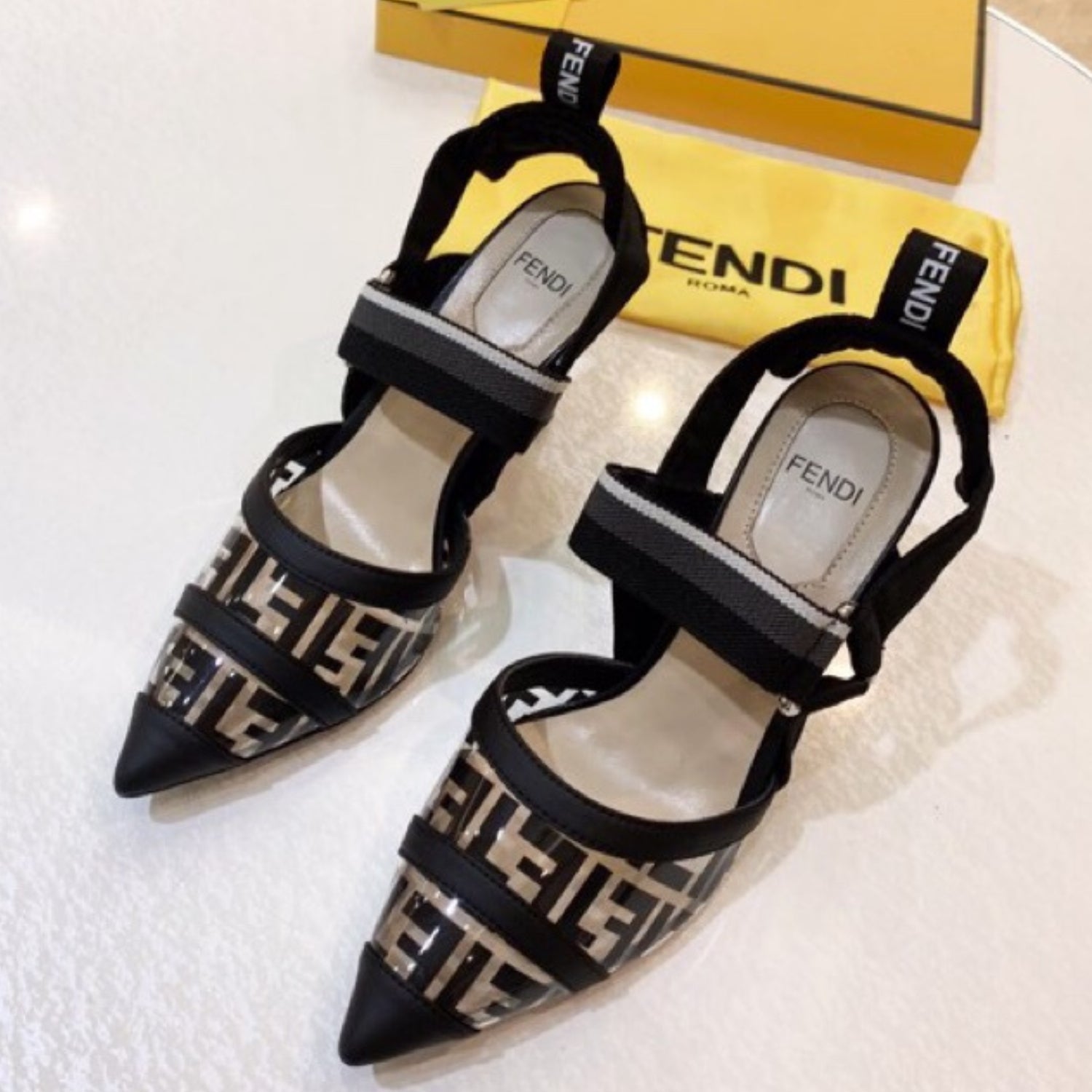 FND Black Pumps with Leather Canvas and 9.5cm Heel