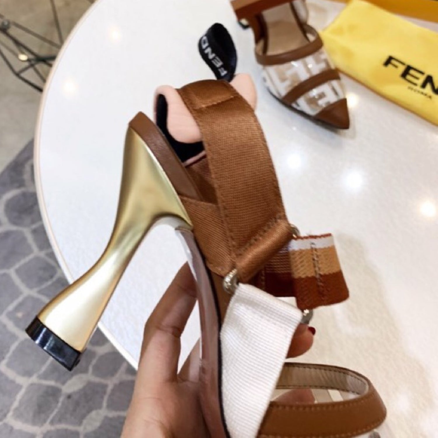 FND Brown Pumps with Leather Canvas and 9.5cm Heel