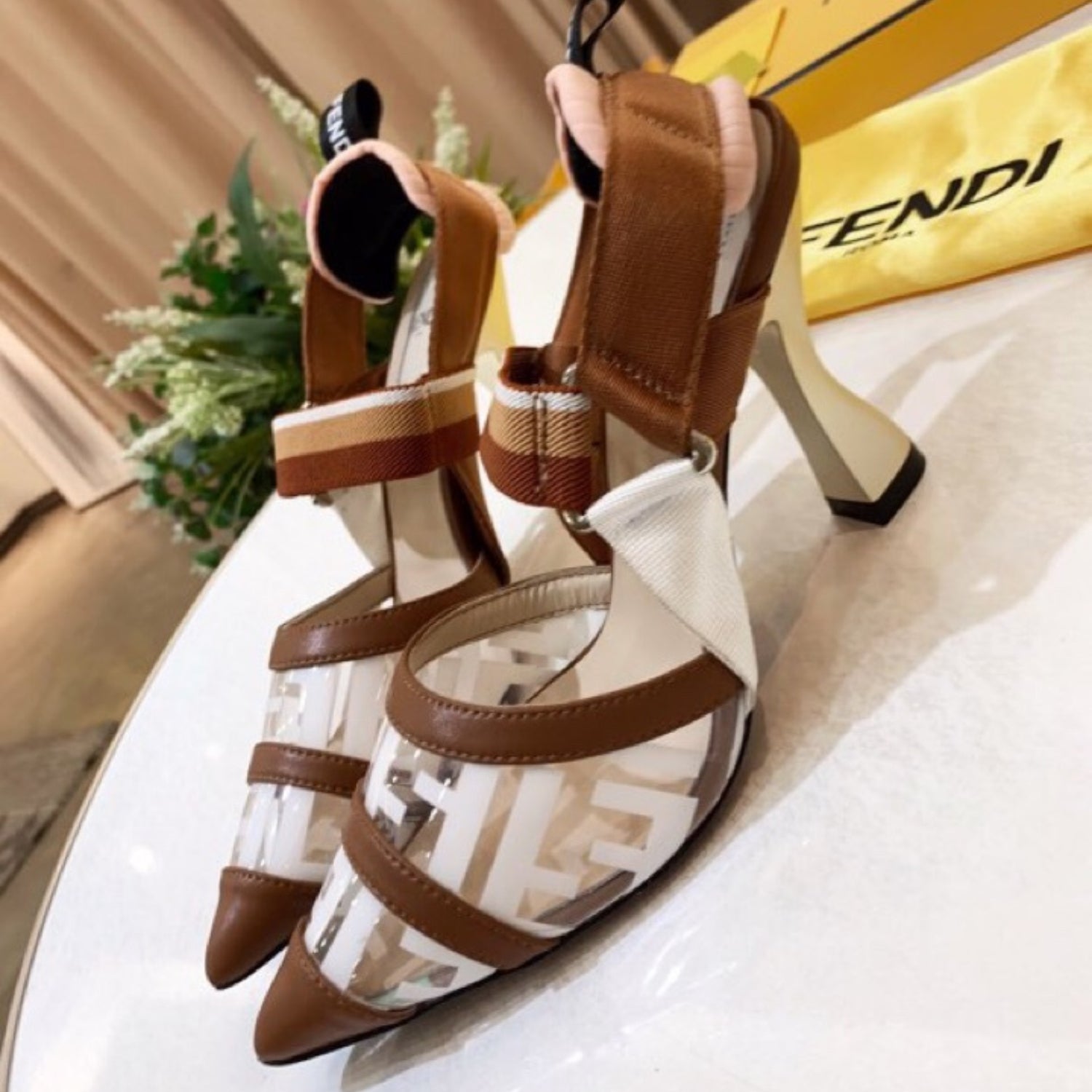 FND Brown Pumps with Leather Canvas and 9.5cm Heel