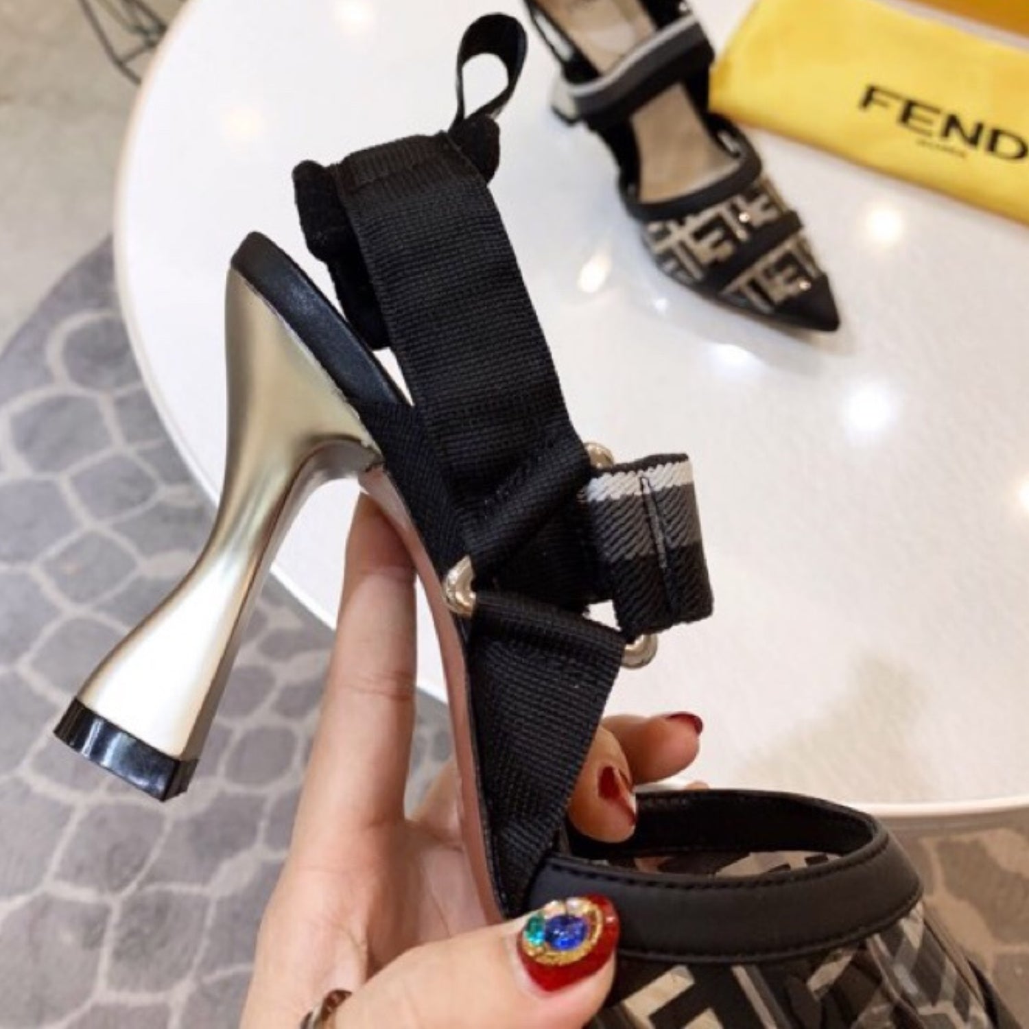 FND Black Pumps with Leather Canvas and 9.5cm Heel