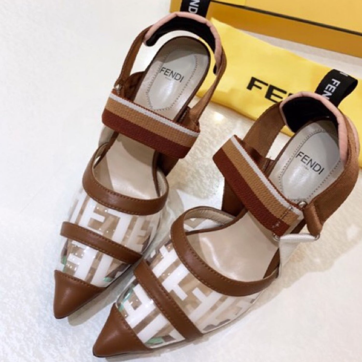 FND Brown Pumps with Leather Canvas and 9.5cm Heel
