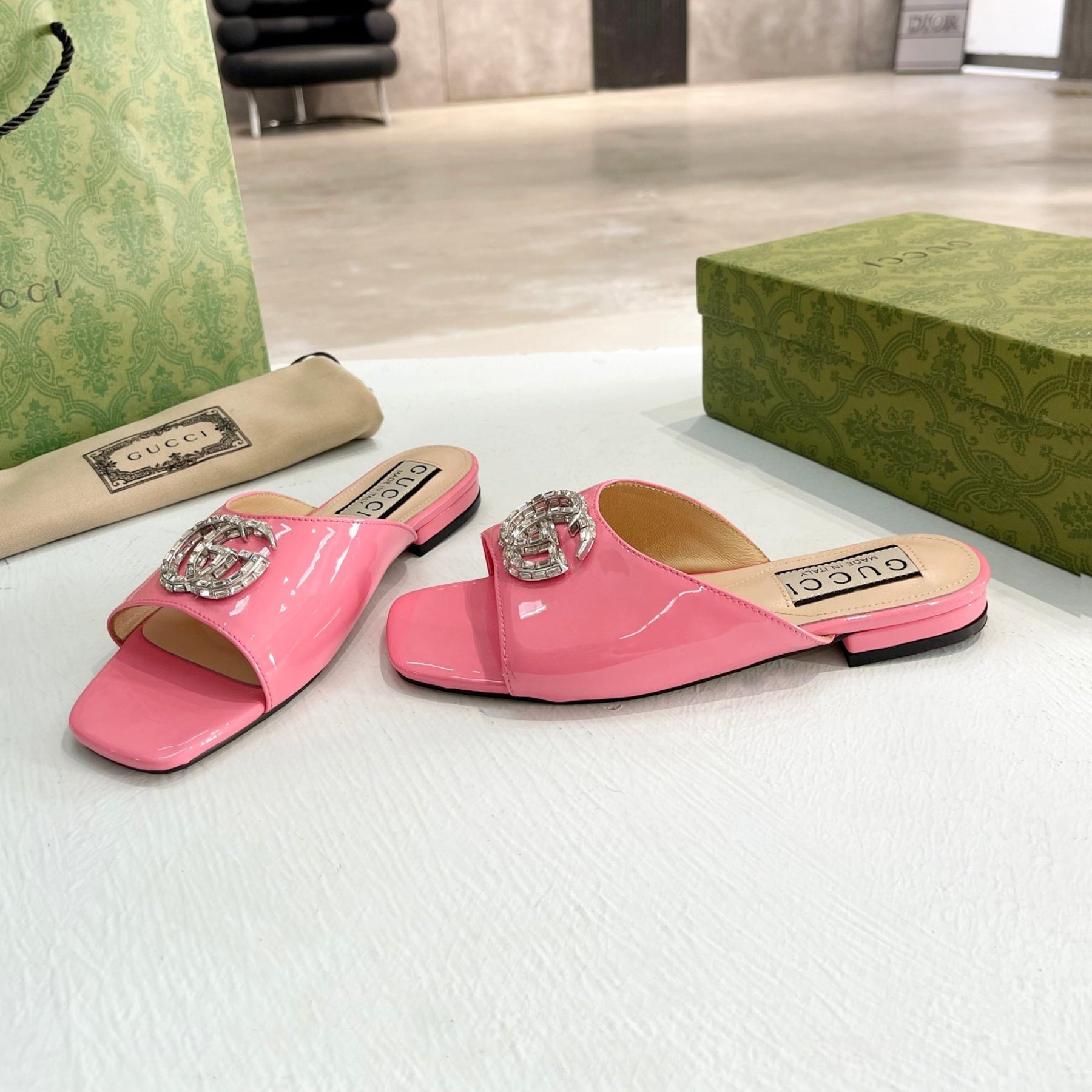Sandália GG flat com Double GG Rosa