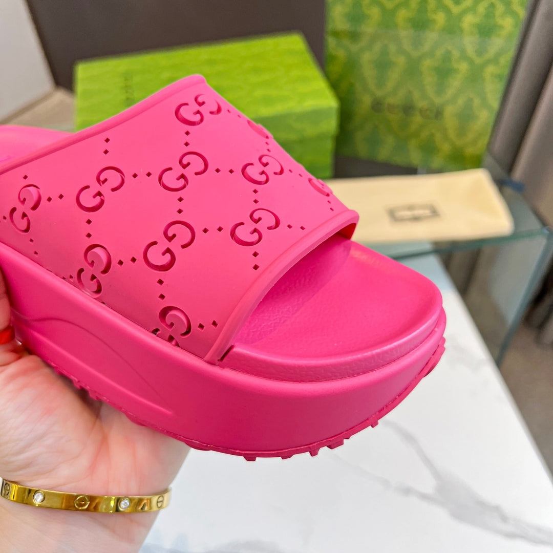 GG Pink Canvas Slide Flip Flops Details