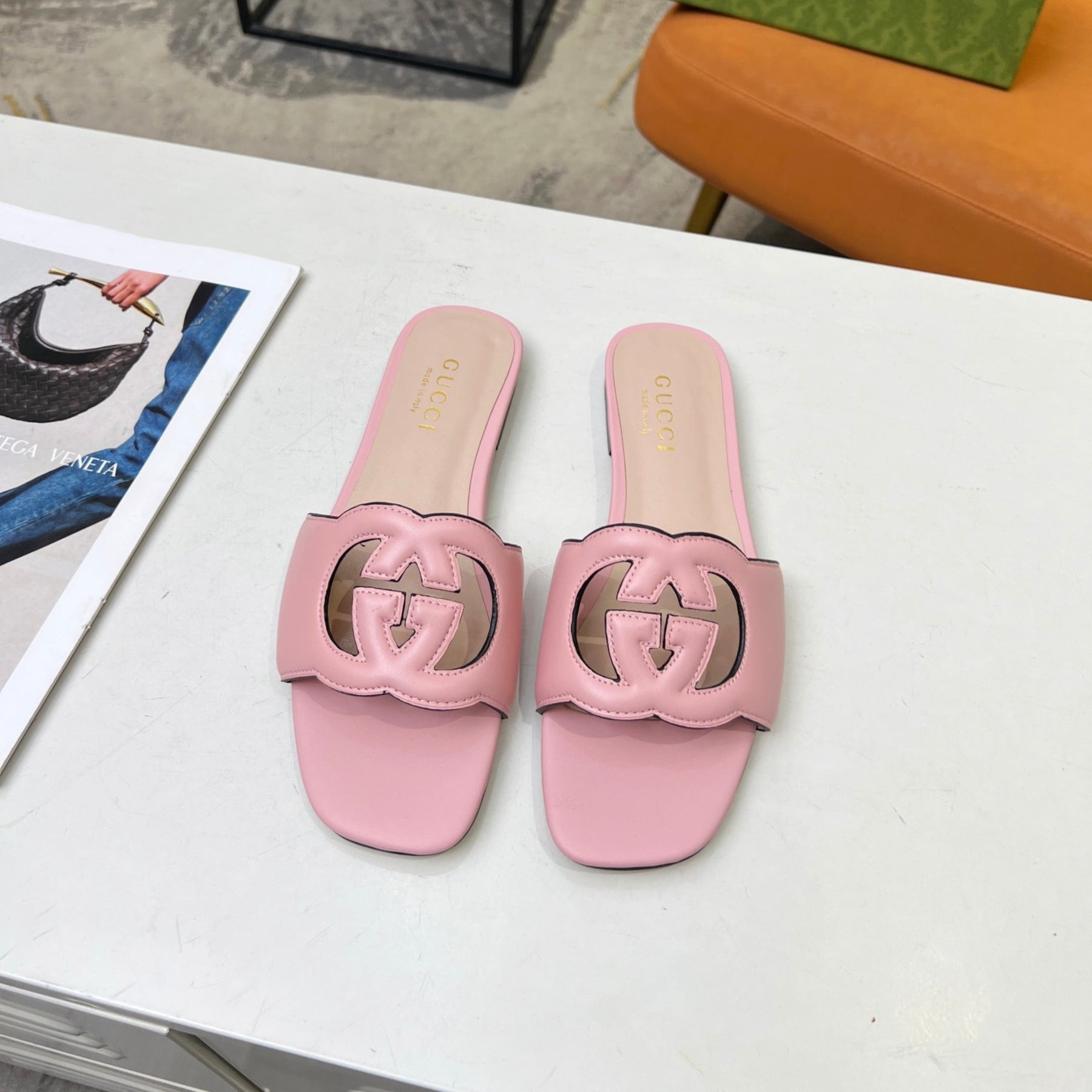 Sandália GG de couro com Interlocking GG Rosa