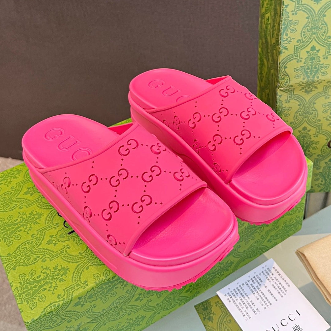 GG Pink Canvas Slide Flip Flops Details