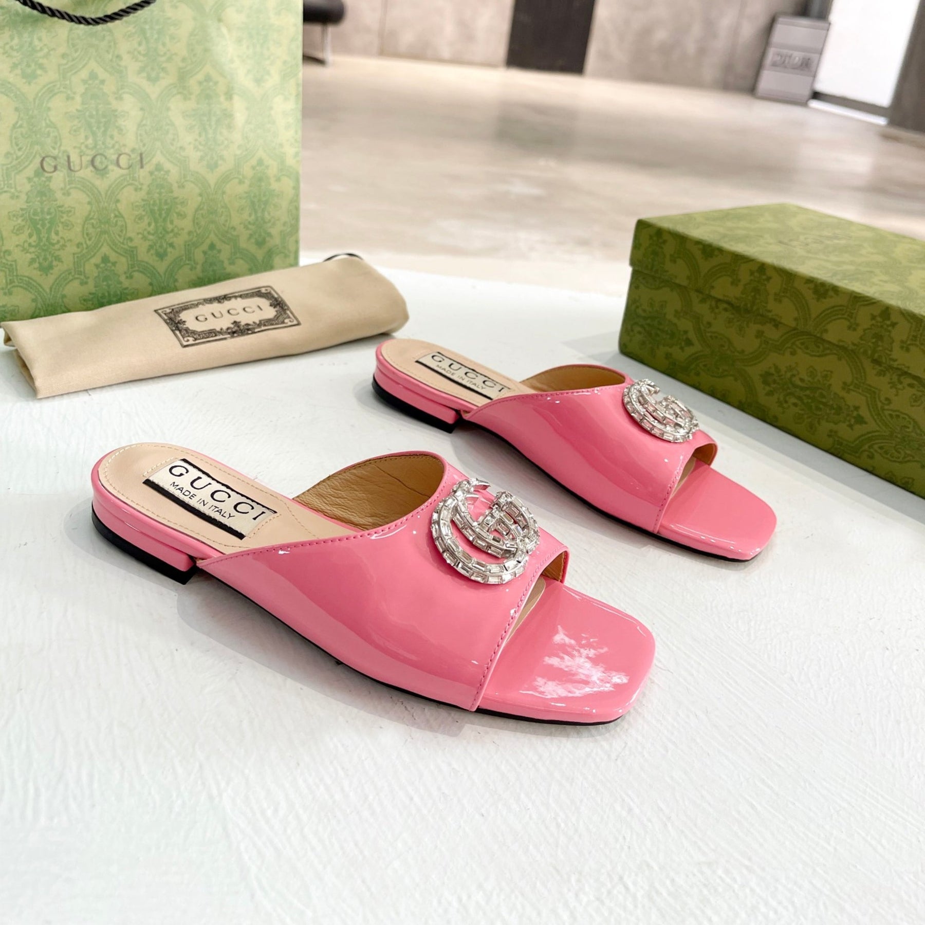 Sandália GG flat com Double GG Rosa