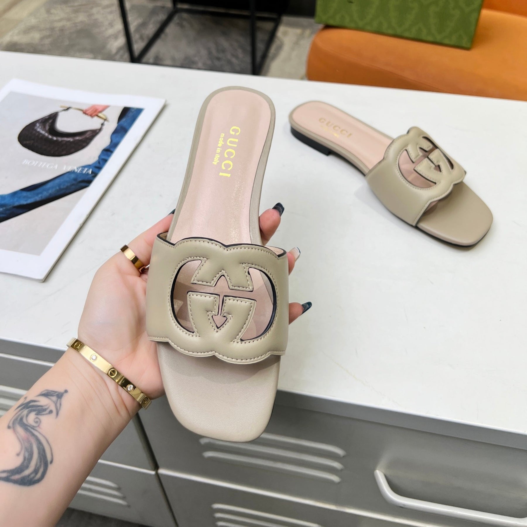 GG Leather Sandal with Beige GG Interlocking