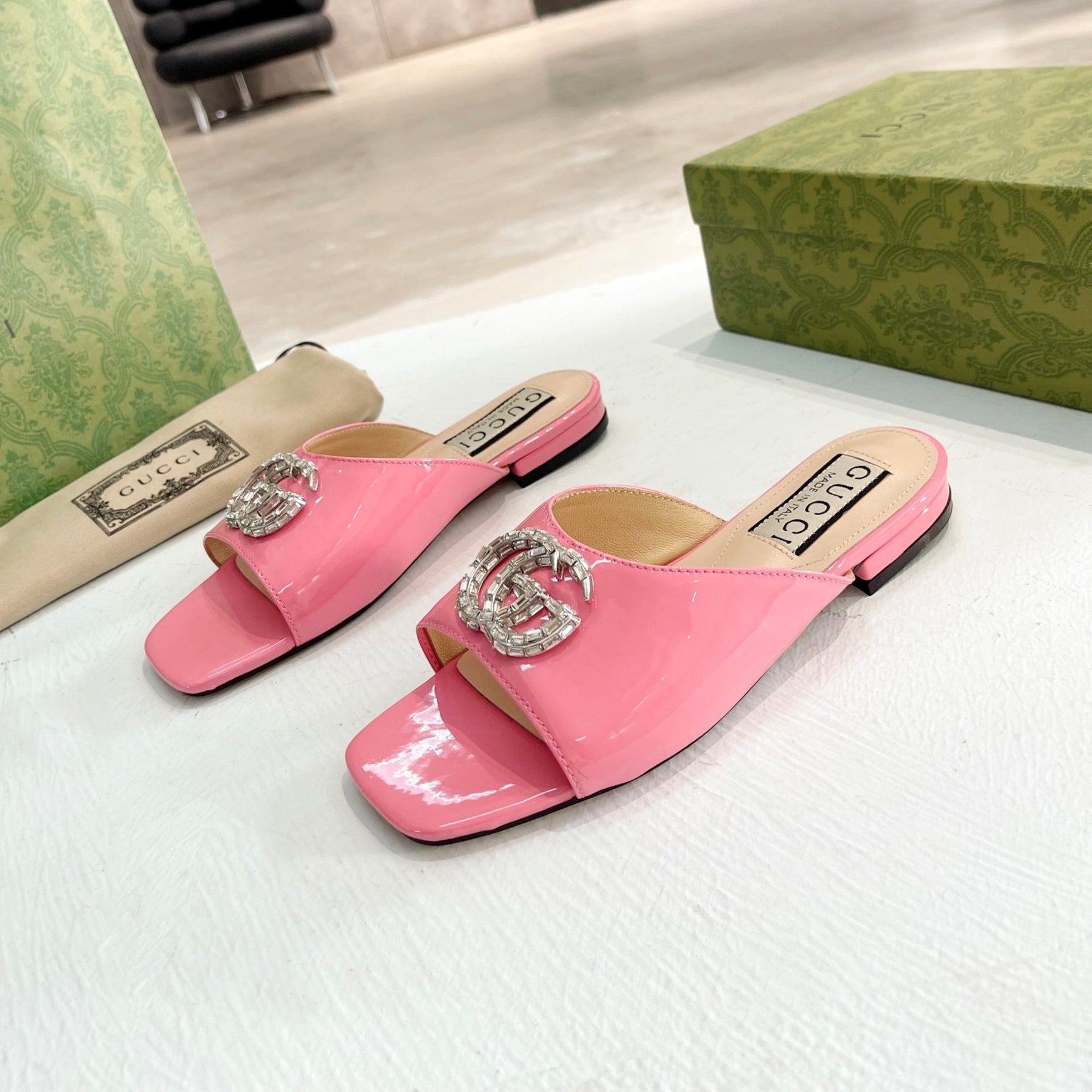 Sandália GG flat com Double GG Rosa