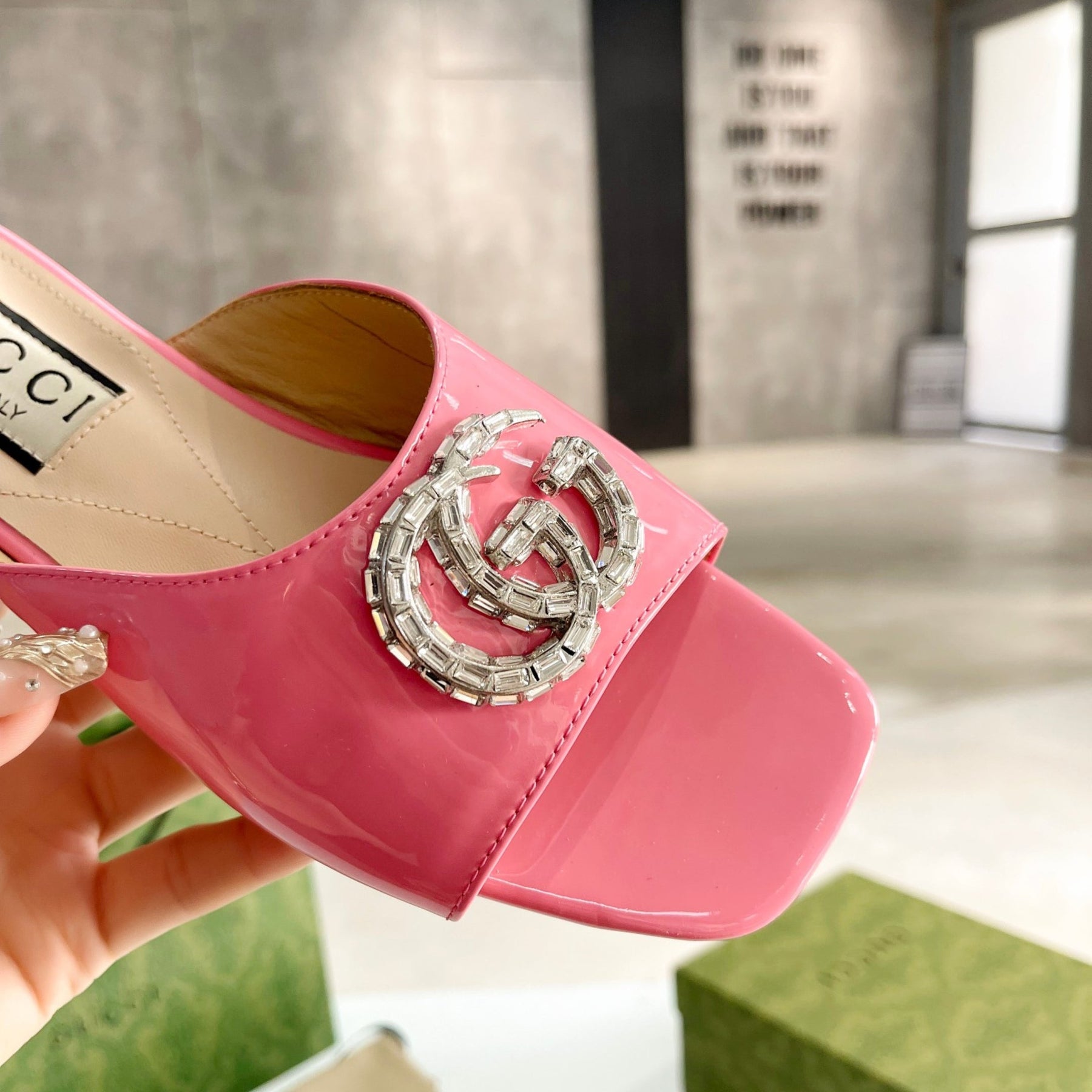 Sandália GG flat com Double GG Rosa