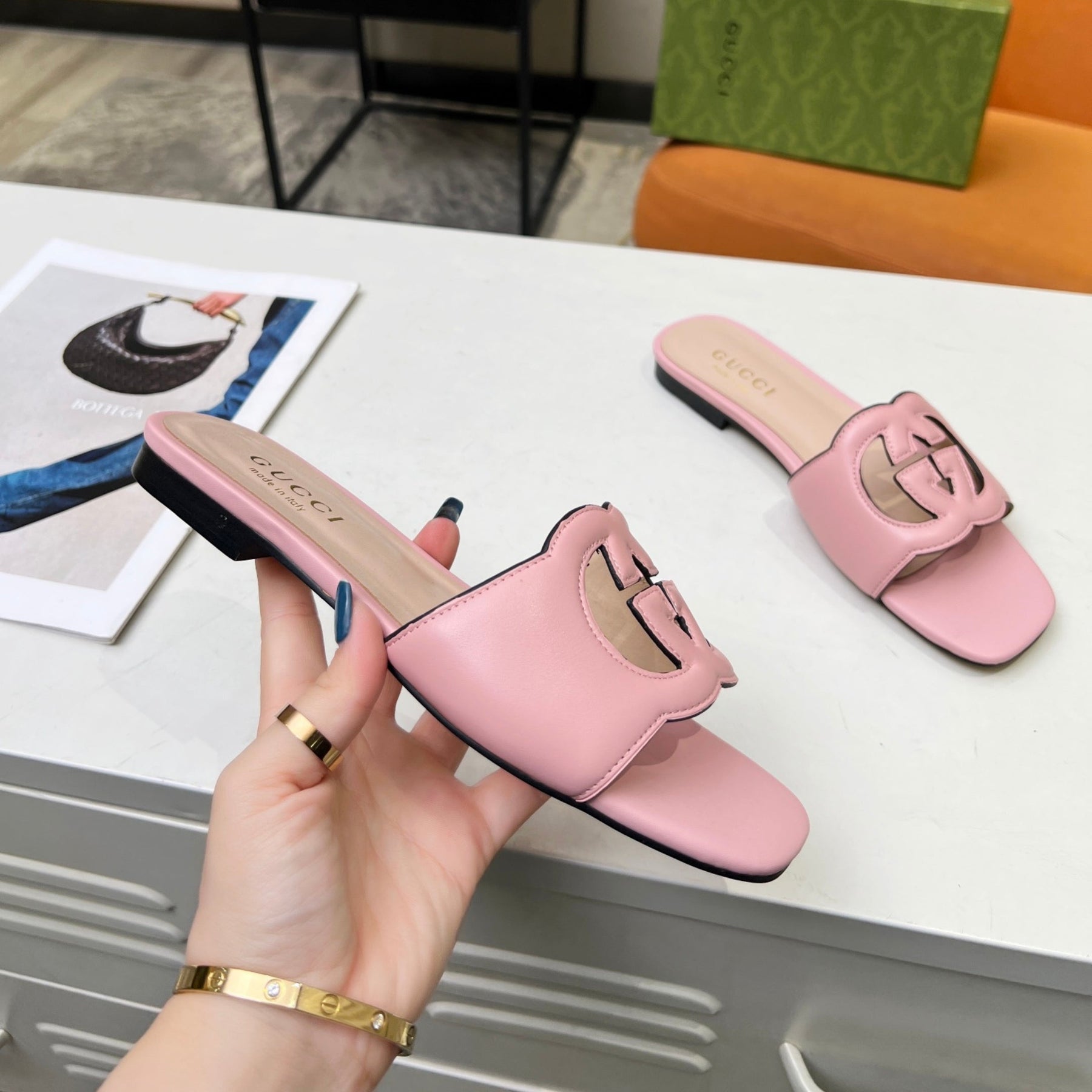 Sandália GG de couro com Interlocking GG Rosa