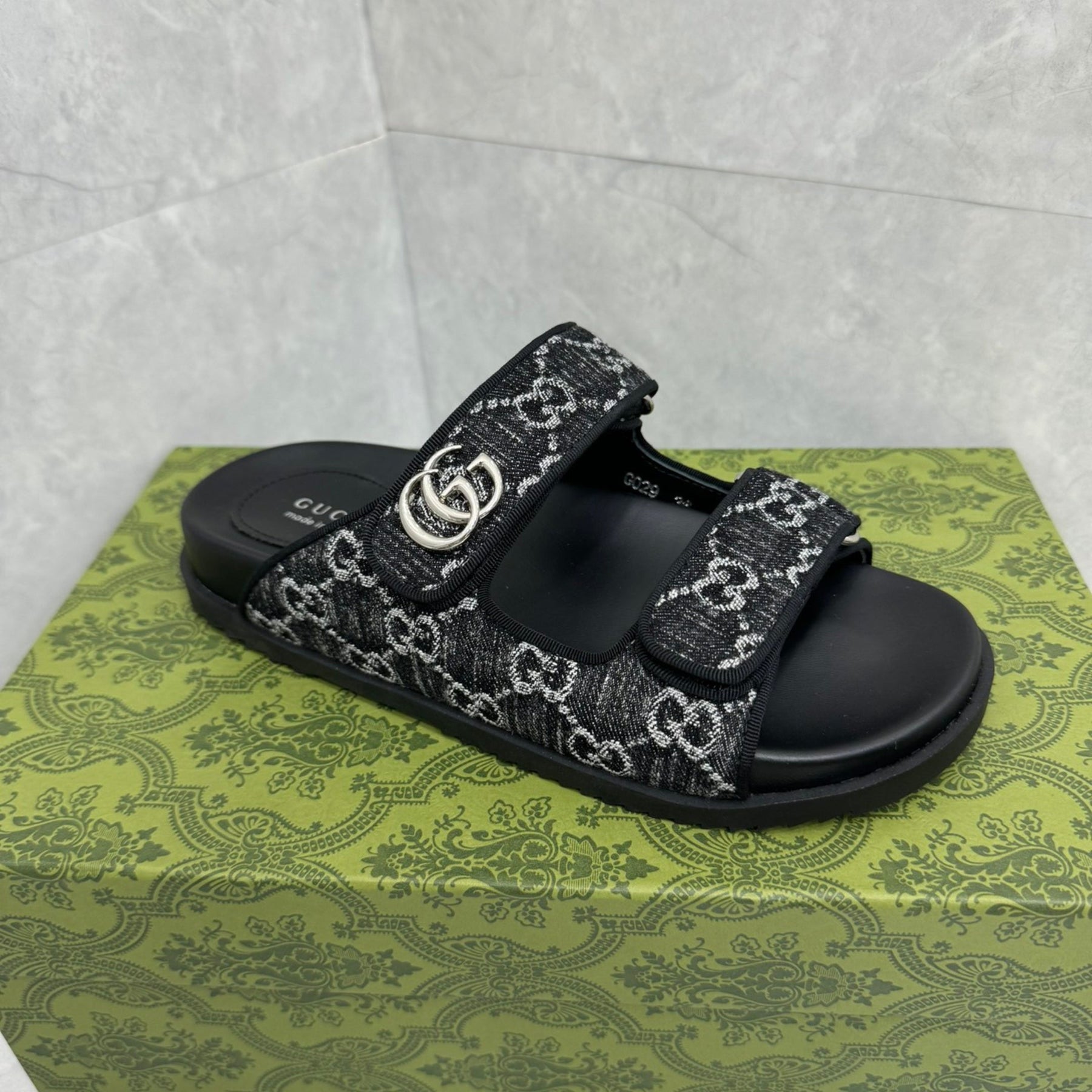 GG Slider Sandal with Double in black with gray details