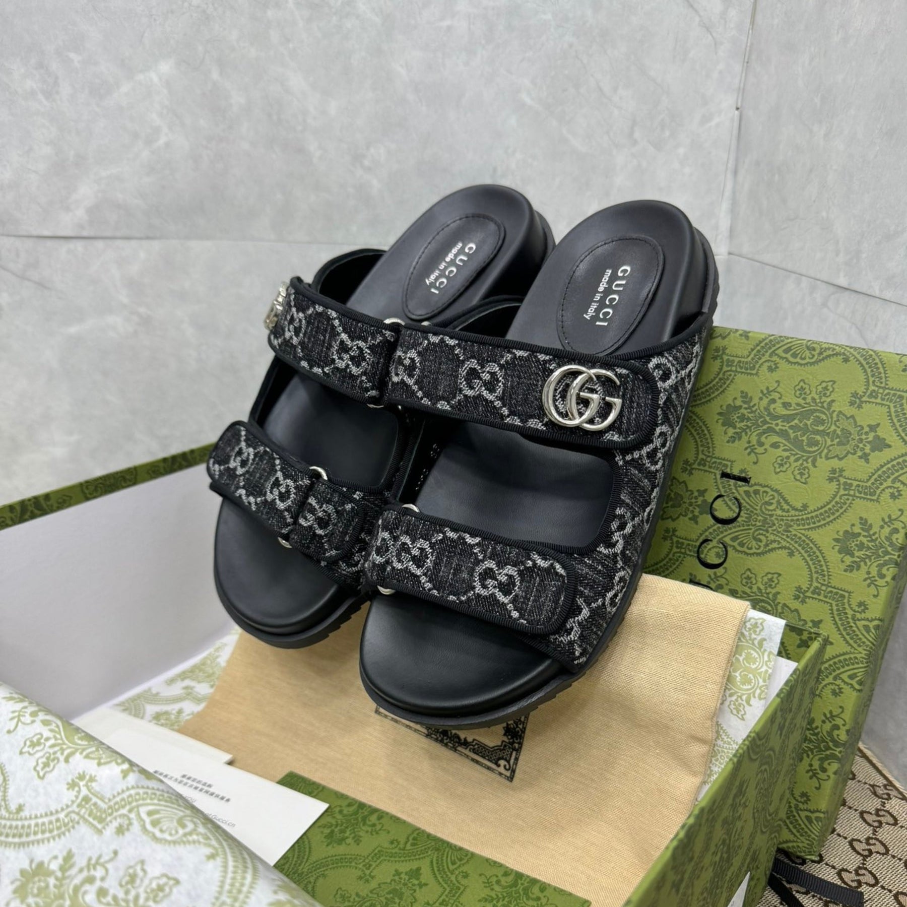 GG Slider Sandal with Double in black with gray details