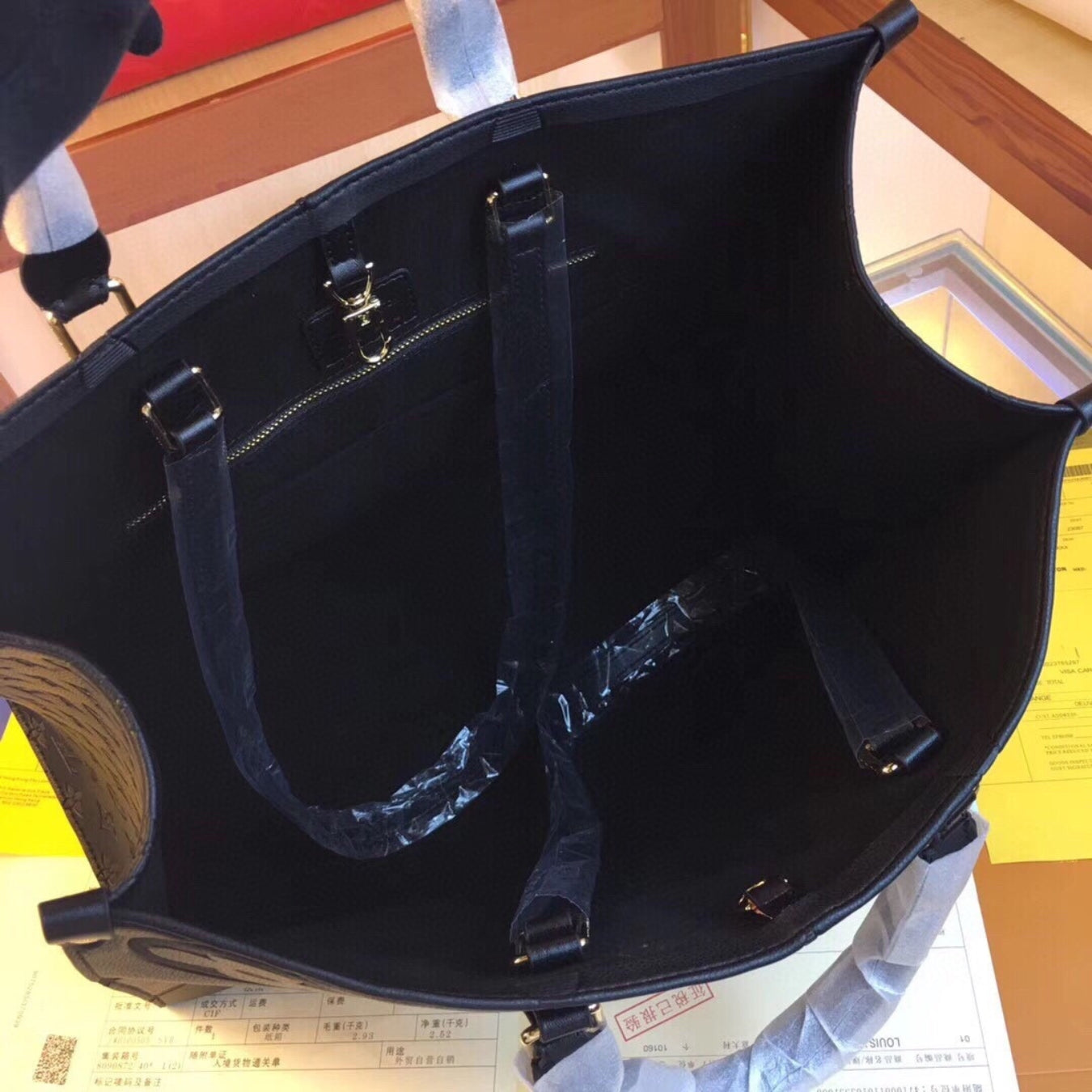 LV On The Go Black Leather Bag 41cm Large