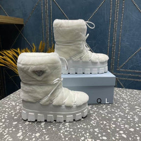PRD Apres White Boots with Fur