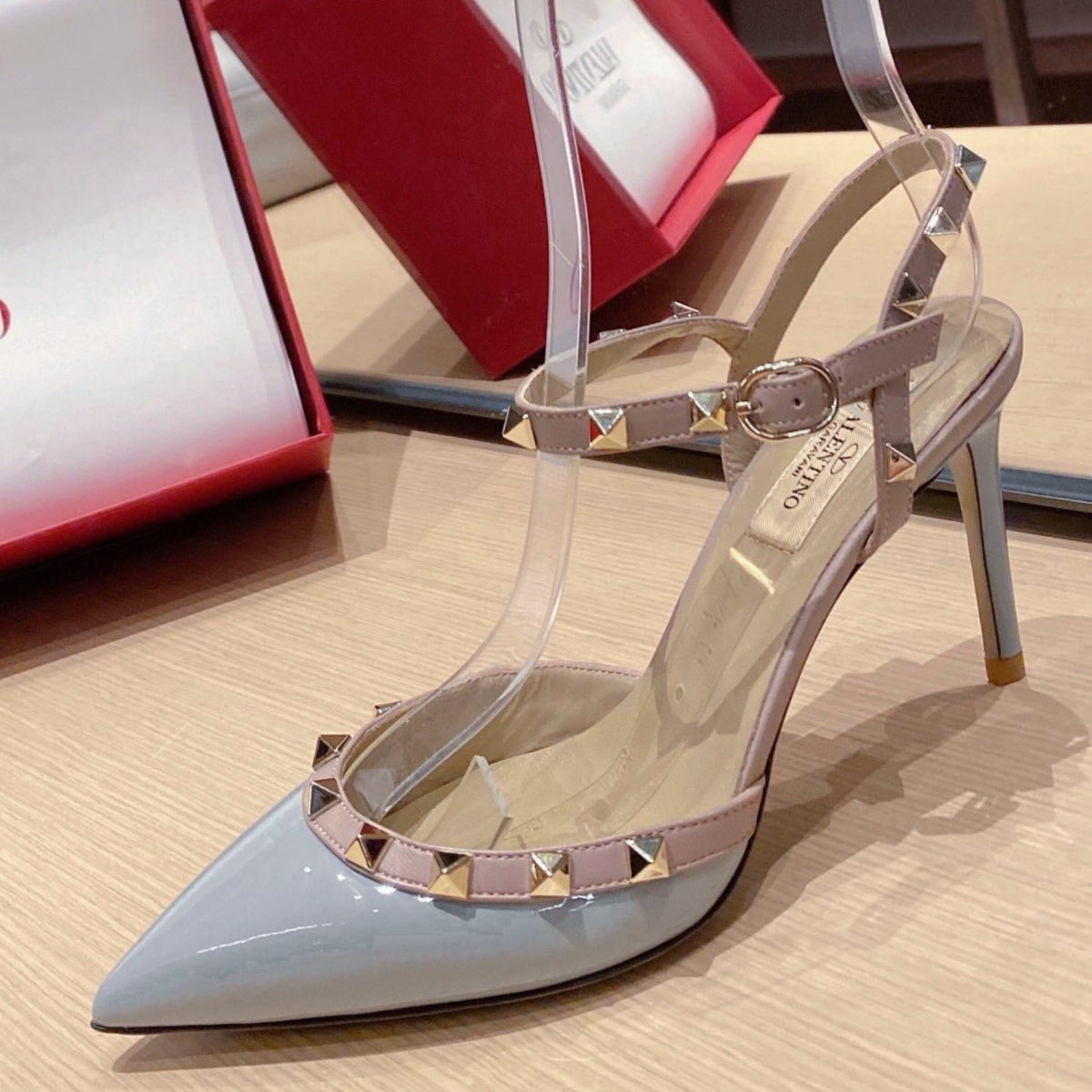 VLT Blue Leather Pumps with 9cm Heel Details