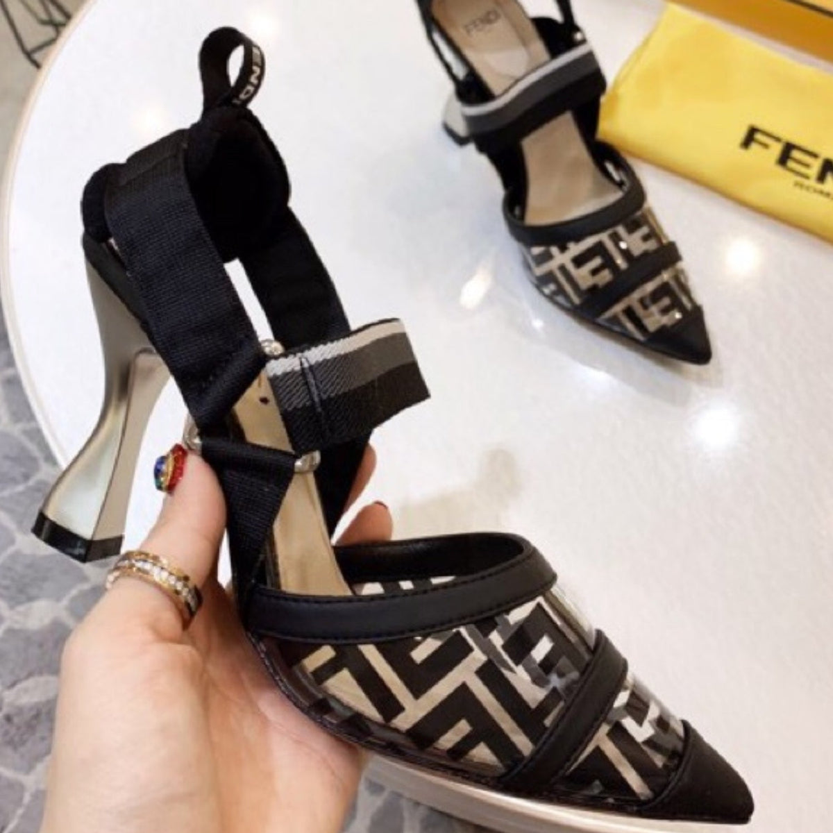 FND Black Pumps with Leather Canvas and 9.5cm Heel