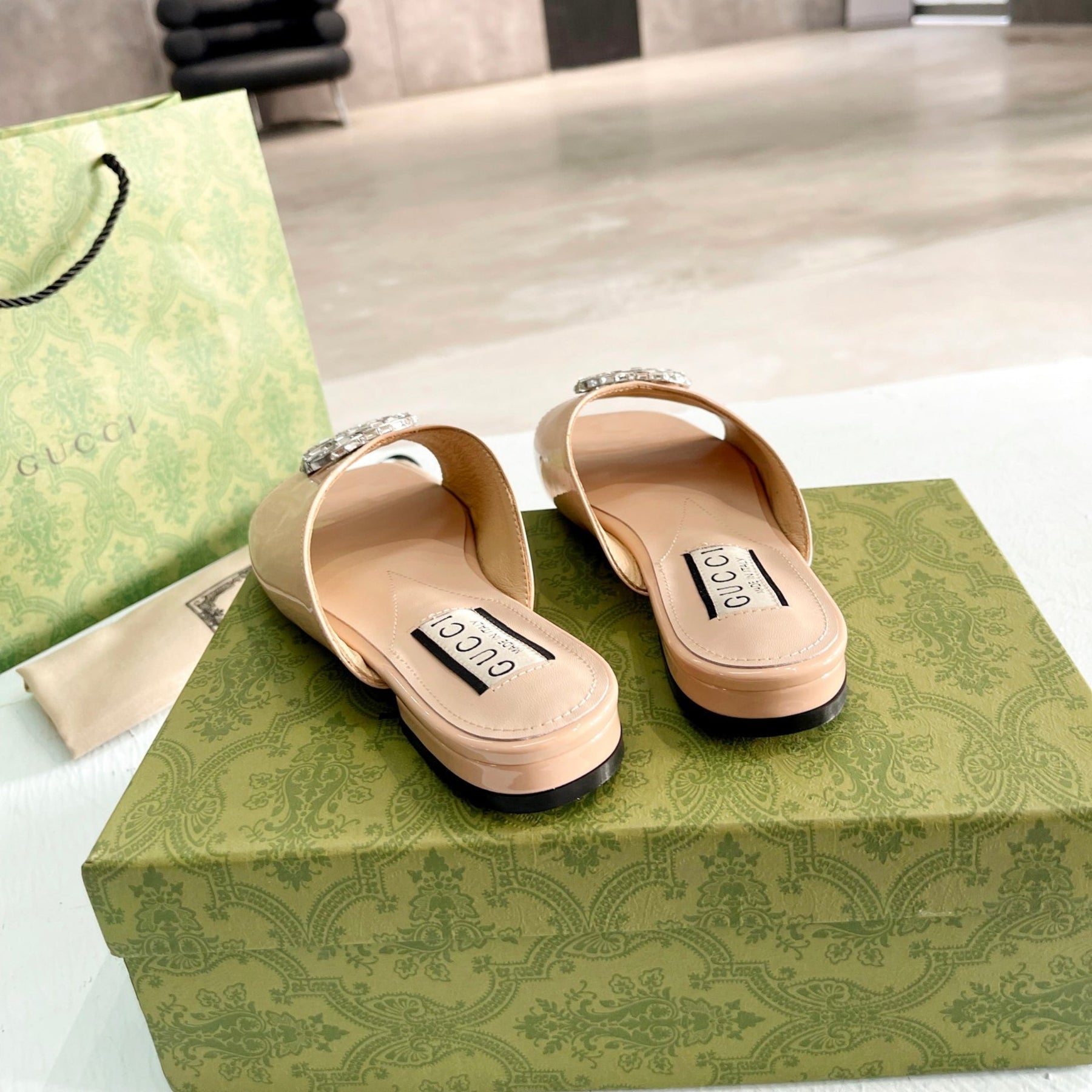 Beige GG flat sandal with Double GG