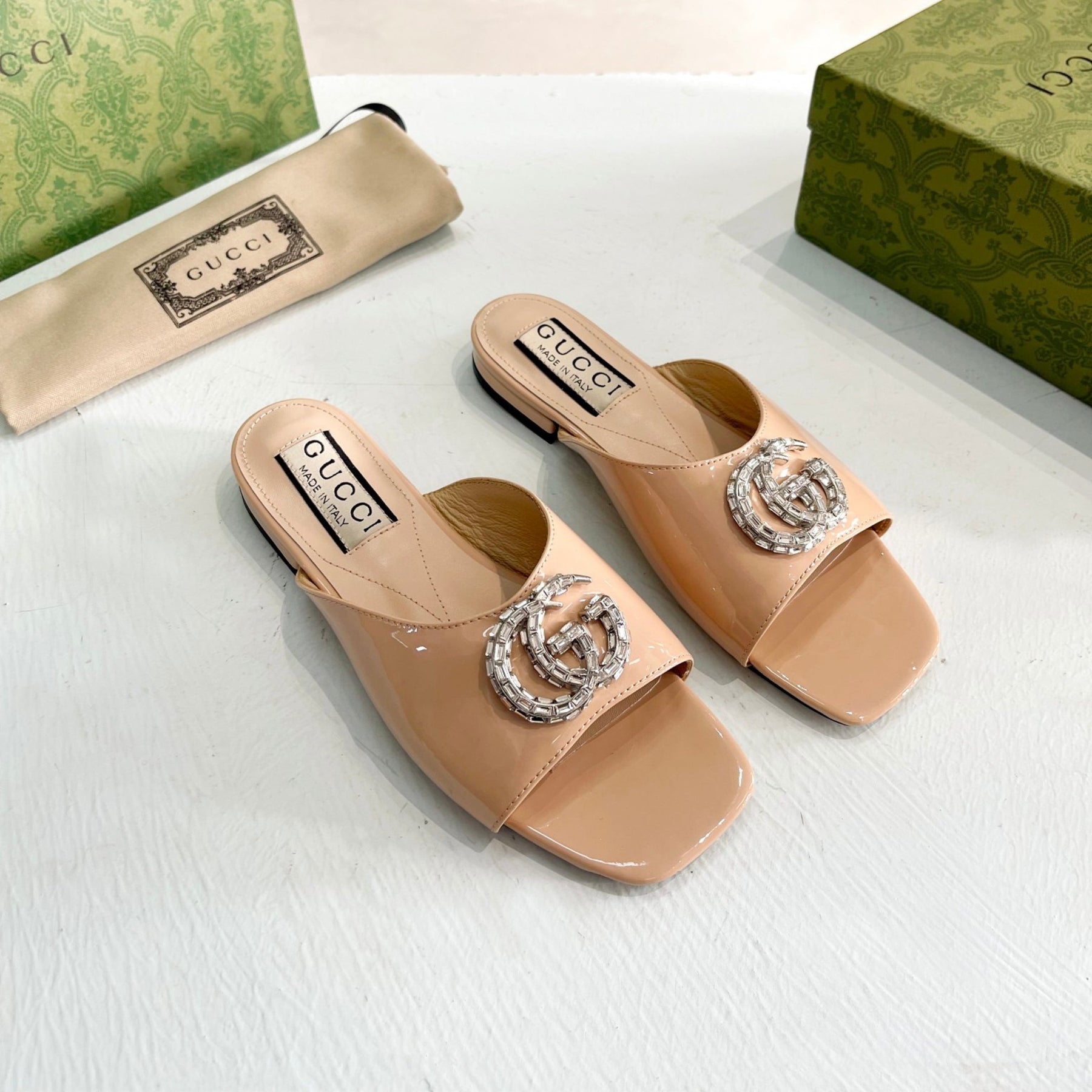 Beige GG flat sandal with Double GG