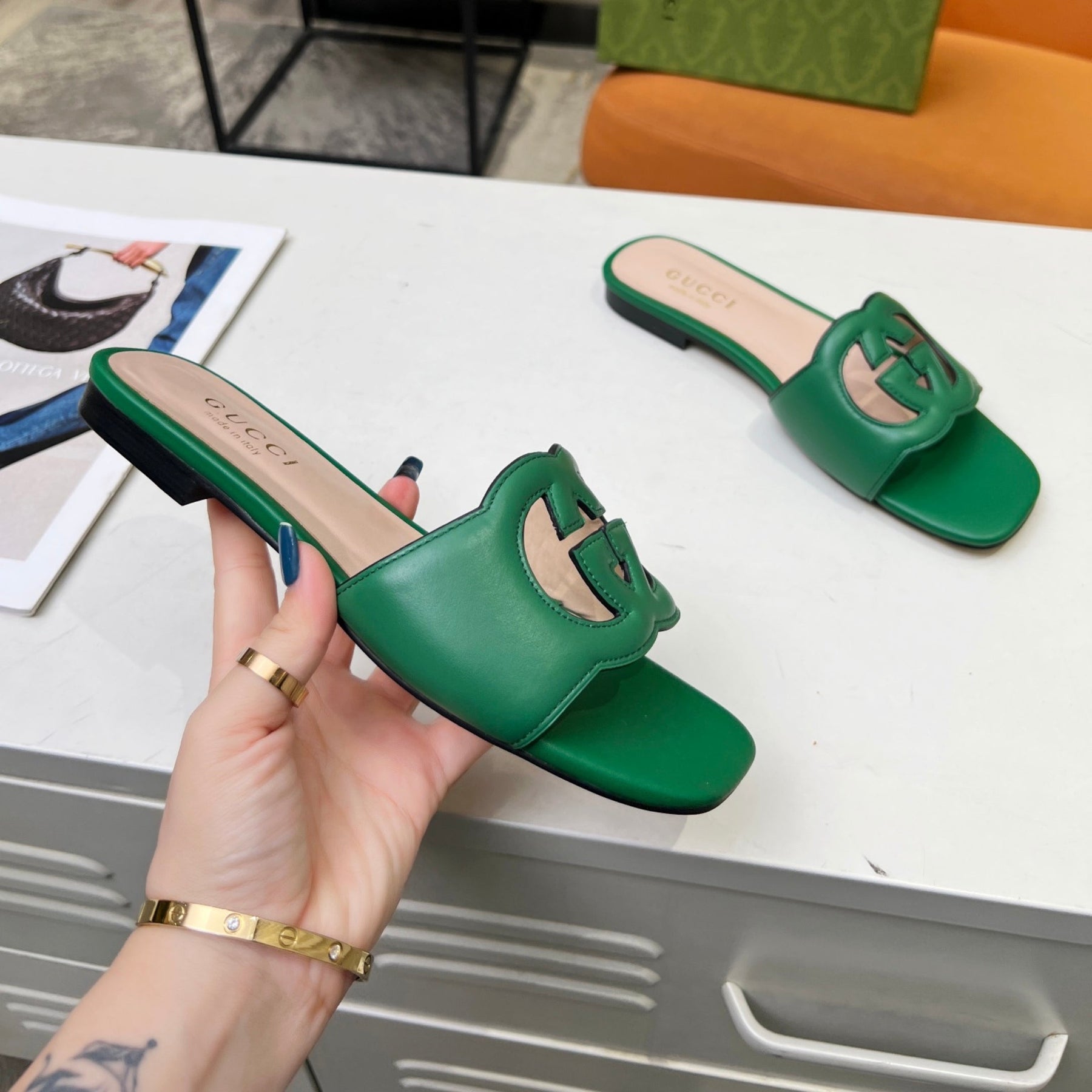 GG Leather Sandal with GG Interlocking Green