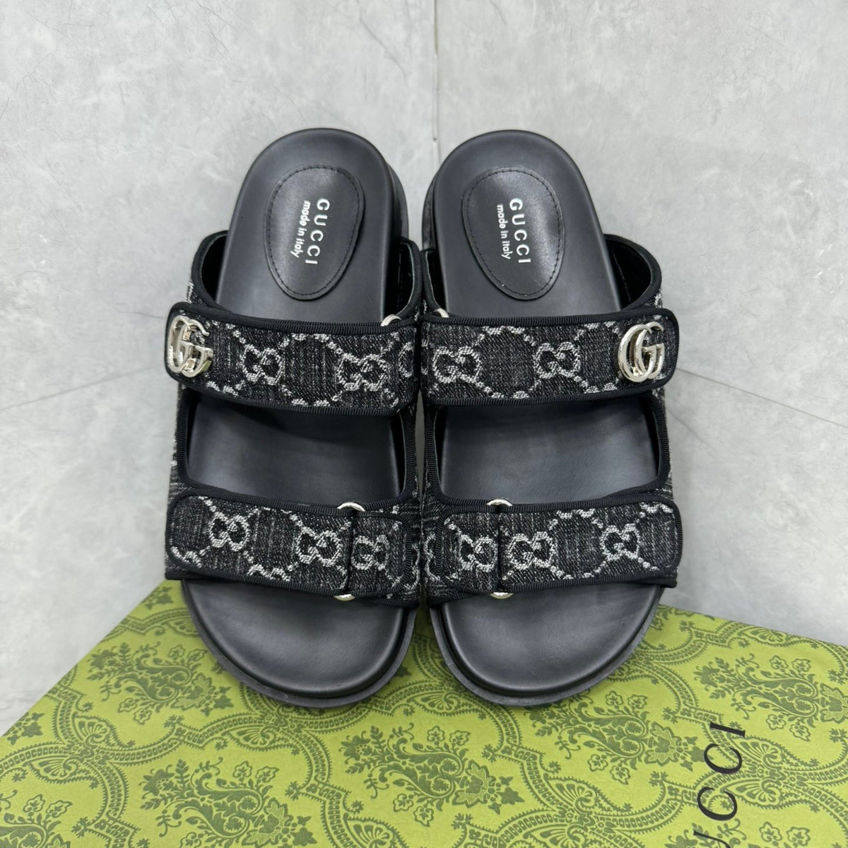 GG Slider Sandal with Double in black with gray details